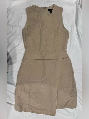 Banana Republic Sleeveless Beige Shift Dress size 4 women’s